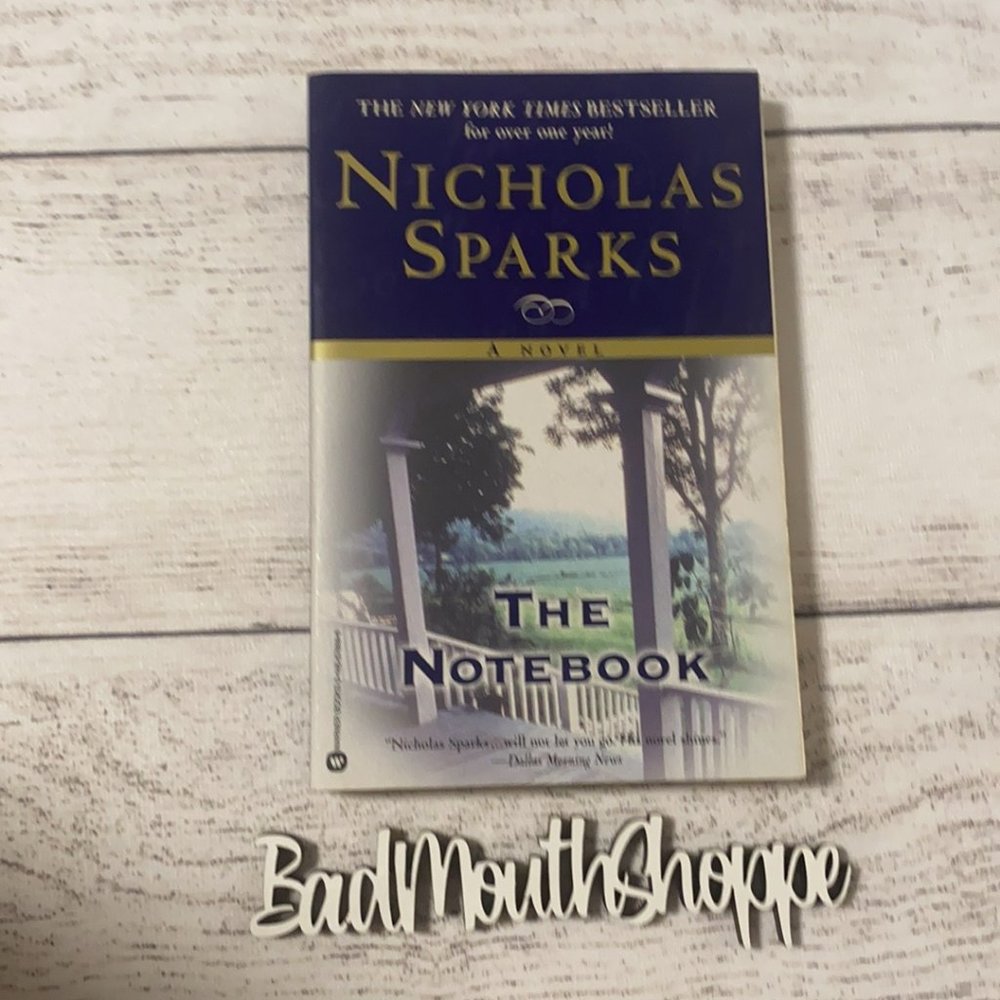 *THE NOTEBOOK by Nicholas Sparks Paperback Book